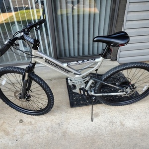 2010 Mongoose Blackcomb Silver, gray or bare metal
