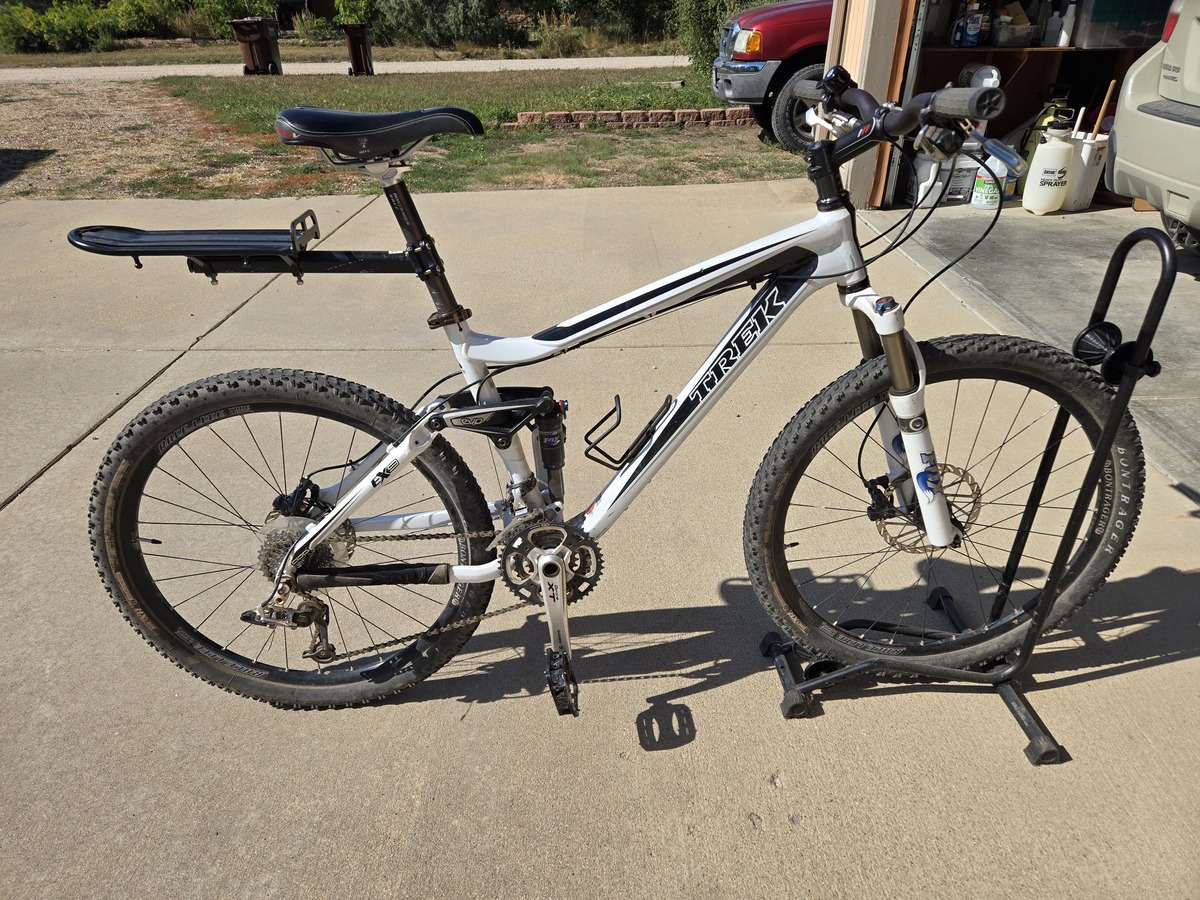 崎*様 トレック TREK フューエルEX9 マウンテンバイク ホワイト 26イ