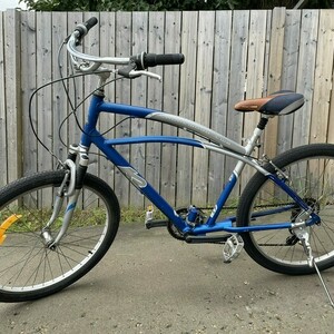 2008 K2 Shorewood LWB Blue and Silver, gray or bare metal