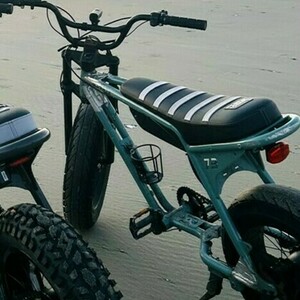 2024 Super73 ZX Custom seat