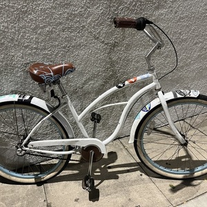 2017 sixthreezero Woman’s cruiser 3 speed