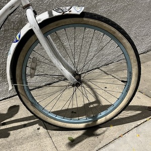 2017 sixthreezero Woman’s cruiser 3 speed Teal