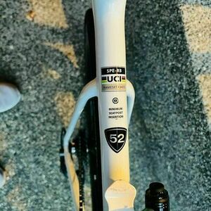 2024 Specialized Roubaix SL8 White
