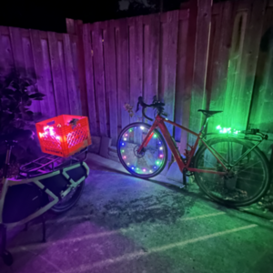 2024 Aventón Abound Silver, gray or bare metal