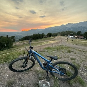 Pivot Switchblade Blue