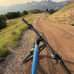 Pivot Switchblade Blue