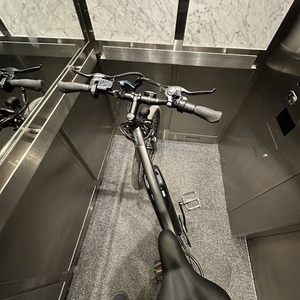 2025 5th wheel Discover Black and Orange