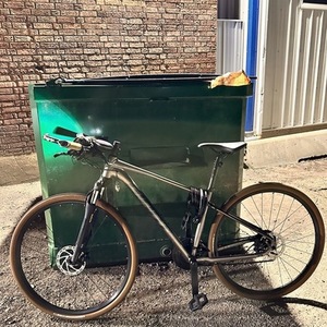 2024 Giant Roam Disc 3 Adventure Bike Small Brown