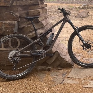 2024 Commencal Bikes Meta TR V4 Essential Brown