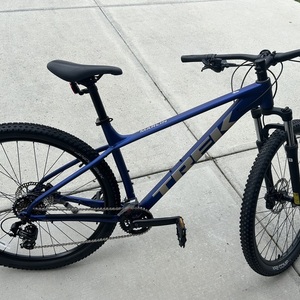 2004 Giant GL Silver, gray or bare metal