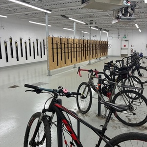 GT Bicycles Avalanche Black and Red