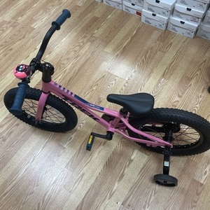 2025 Trek Pre caliber Pink