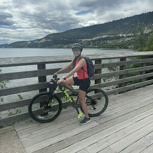 2022 Trek Marlin 6 Gen 2 Black and Green