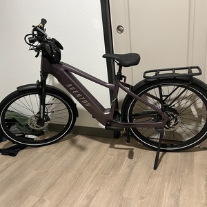 Aventón Level 3 Commuter High-Step Regular Au... Black