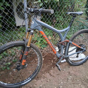 Niner Rip 9 Silver, gray or bare metal