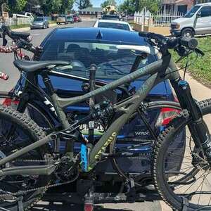 2022 Specialized Status 140 Green and Blue