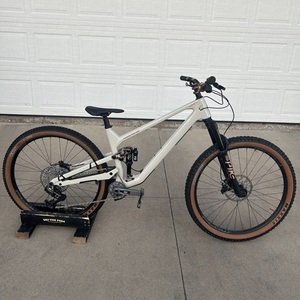2024 Norco Bikes C2