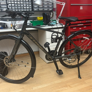 2025 Trek FX2 Disc Gen3 Black