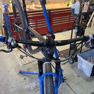 2024 Kona Hei Hei CRDL Silver, gray or bare metal