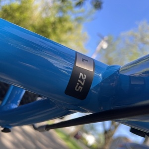 2023 Giant ATX 27.5 L Vibrant Blue Blue