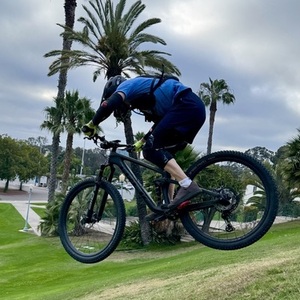 2022 Trek Top Fuel 9.8 XT Black