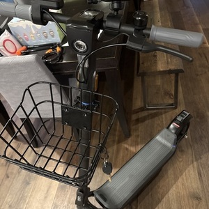 2025 Niu P100 e-scooter