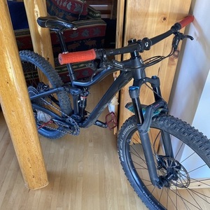 2020 Trek Double suspension, red handle grips, ... Black