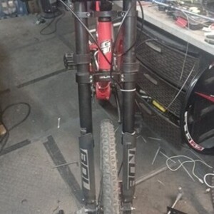 GT Bicycles I drive 4.0 XCR quth a fox racing rea...