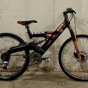 1999 Trek VRX400 Black, Red, and Orange