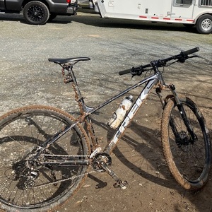 2022 Trek Marlin 5 Black