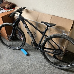 2022 Trek Marlin 5 Black