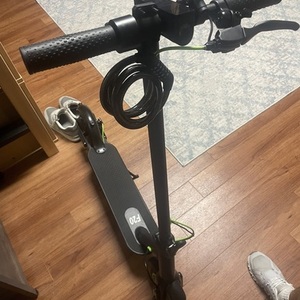 2025 F20 e-scooter Black