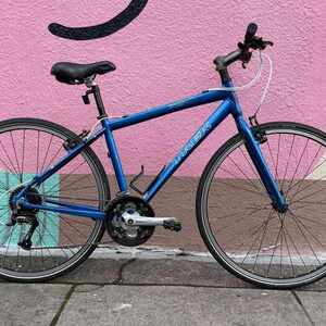 Blue Trek 730 hybrid Medium Blue
