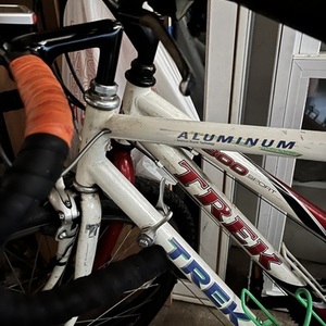 2025 Trek 1400 White, Purple, and Green