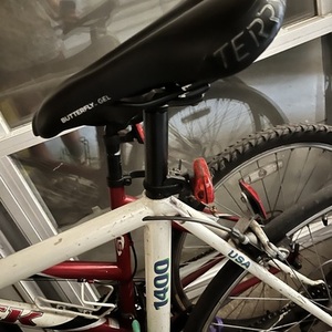 2025 Trek 1400 White, Purple, and Green