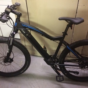 2025 Magnum Bikes Peak Black and Blue