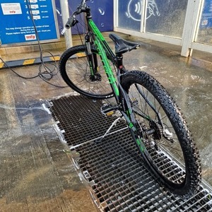 2015 Carrera bicycles Hard tail Black and Green