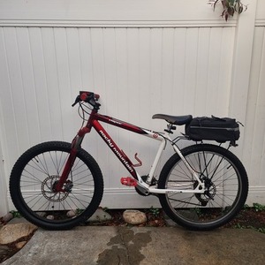 Rocky Mountain Bicycles Vapor Red and White