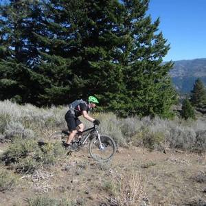 2013 Diamondback Sortie Black, White, and Red