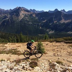 2013 Diamondback Sortie Black, White, and Red