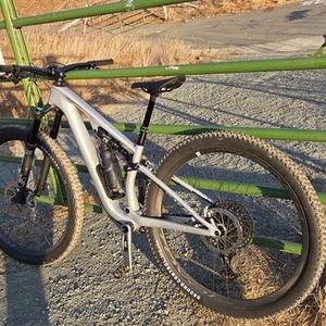 2024 Specialized Epic 8 EVO EXPERT Silver, gray or bare metal