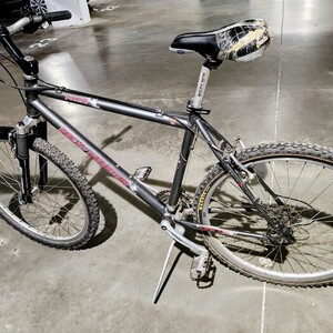 1999 Rocky Mountain Bicycles Fusion Silver, gray or bare metal