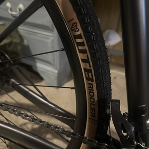 Specialized Silver, gray or bare metal