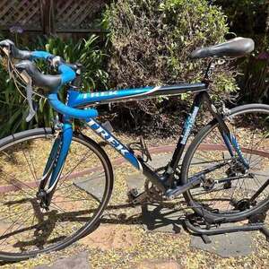 2025 Trek OCLV 120 carbon Black and Blue