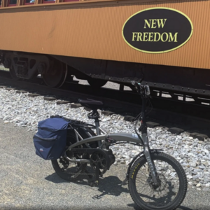 2023 Tern Tern Vektron S10 Folding Electric Bike Silver, gray or bare metal