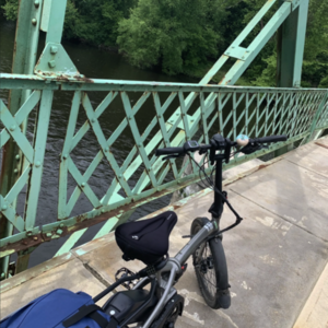 2023 Tern Tern Vektron S10 Folding Electric Bike Silver, gray or bare metal