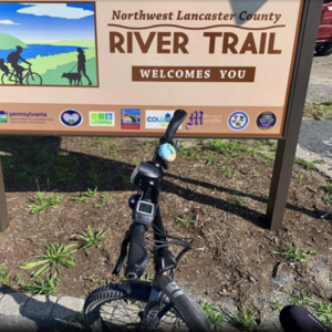 2023 Tern Tern Vektron S10 Folding Electric Bike Silver, gray or bare metal