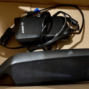 2023 Tern Tern Vektron S10 Folding Electric Bike Silver, gray or bare metal