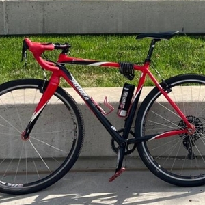 2011 Specialized CruX Elite Red, Black, and White