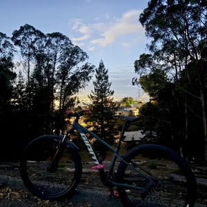 2021 Giant Talon 3 Green, White, and Pink